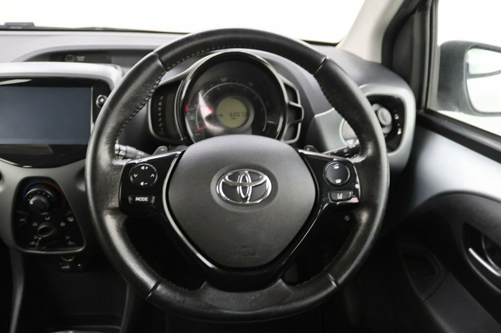 Toyota Aygo Hatchback Red #15