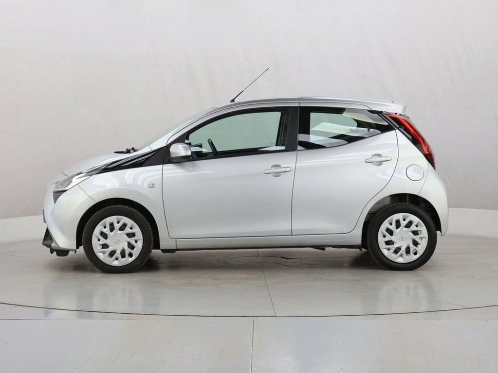 Toyota Aygo 1L X-play Silver #4
