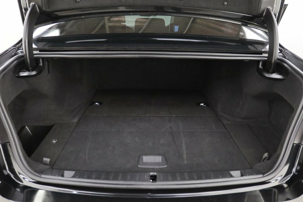 BMW 7 Series Saloon Black #32