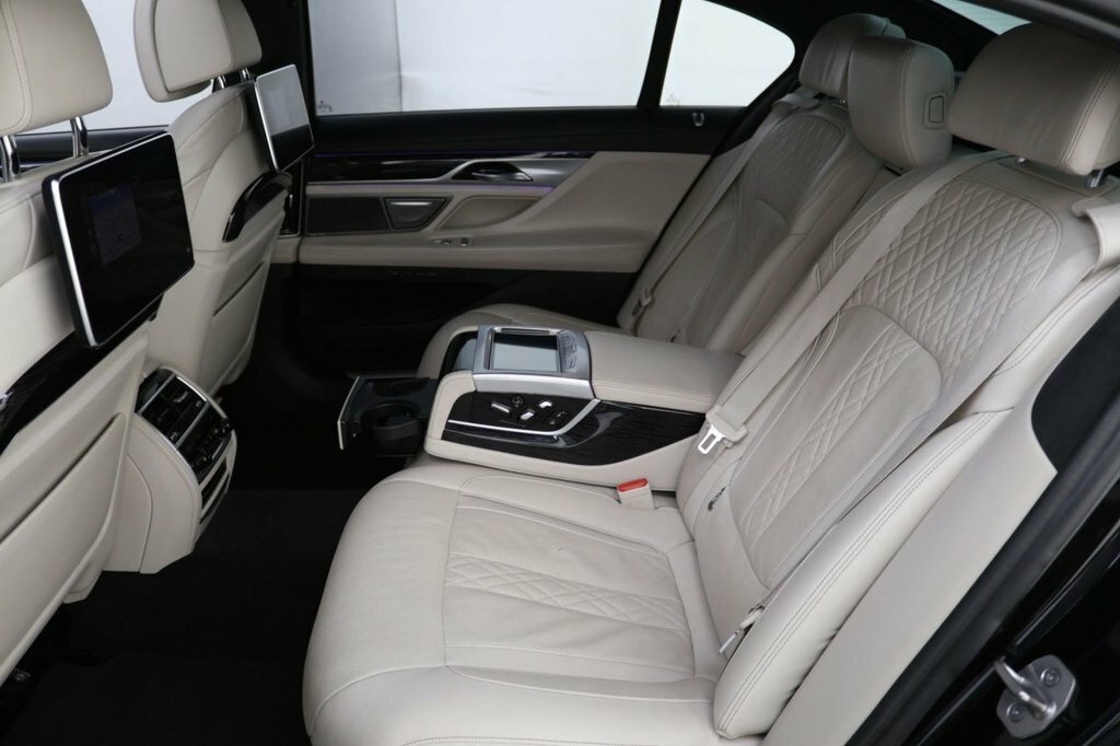 BMW 7 Series Saloon Black #28
