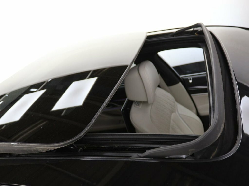 BMW 7 Series Saloon Black #14