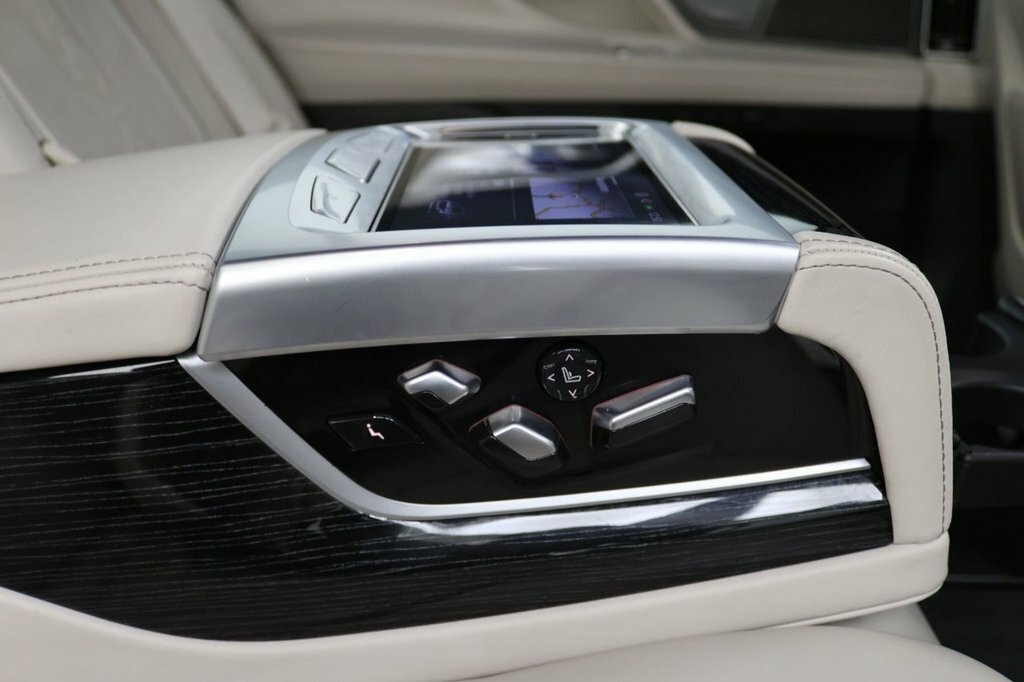 BMW 7 Series Saloon Black #17