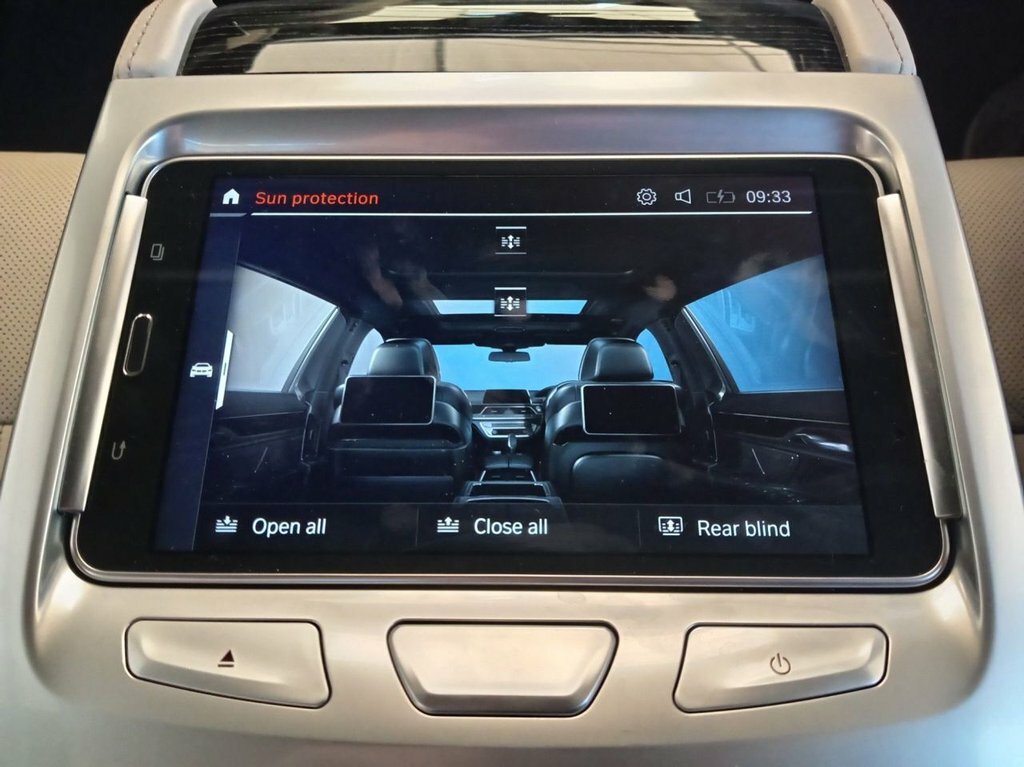 BMW 7 Series Saloon Black #23