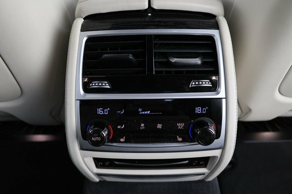 BMW 7 Series Saloon Black #18