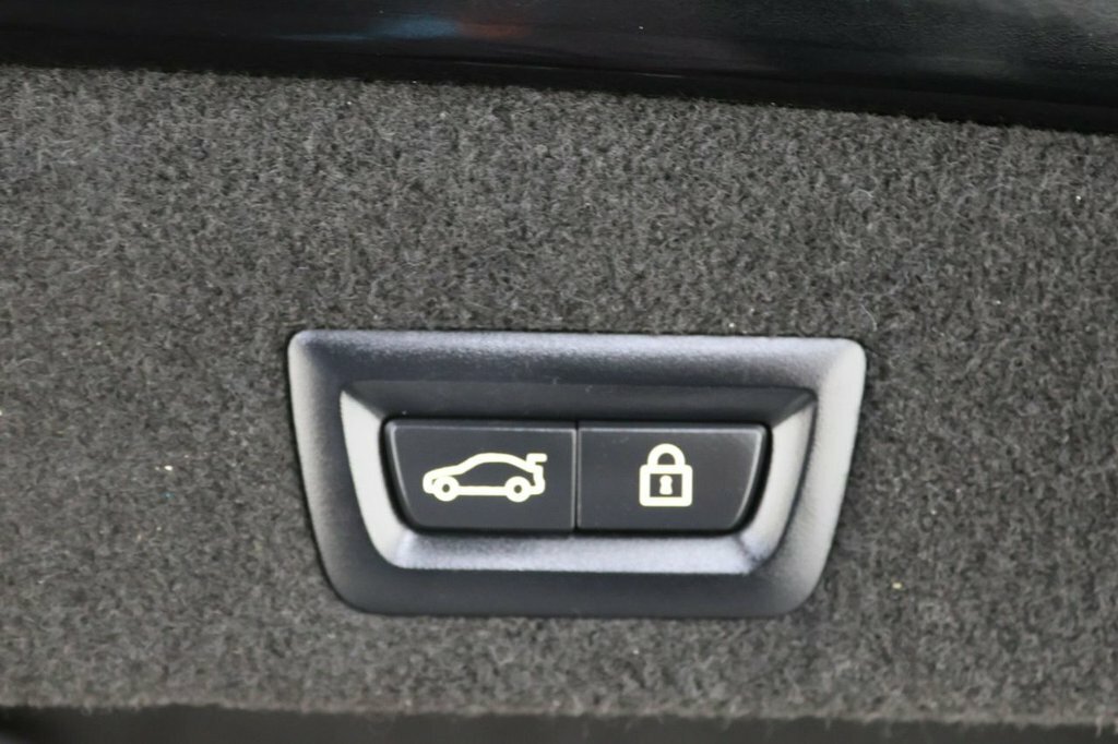 BMW 7 Series Saloon Black #33