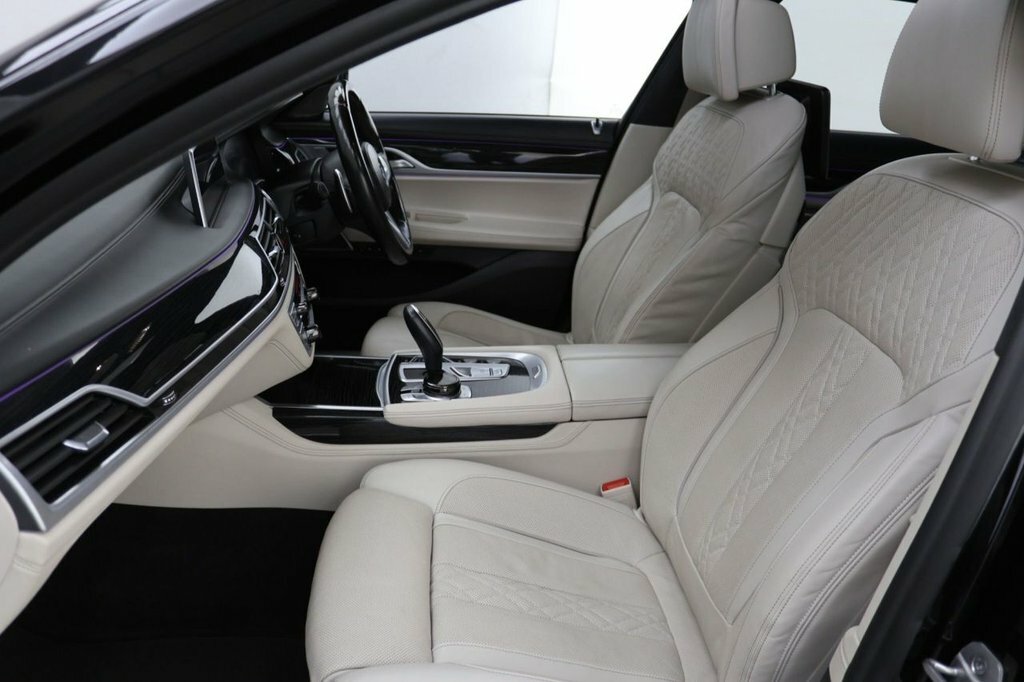 BMW 7 Series Saloon Black #30