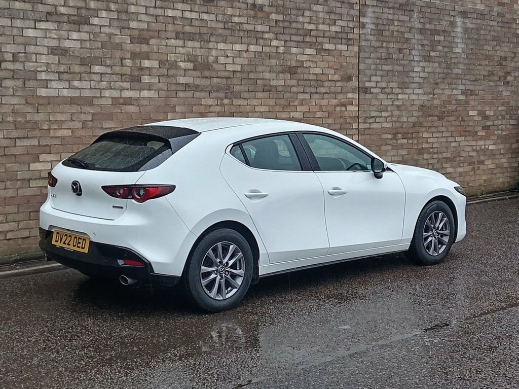 Mazda 3 2L Se-l Lux White #4
