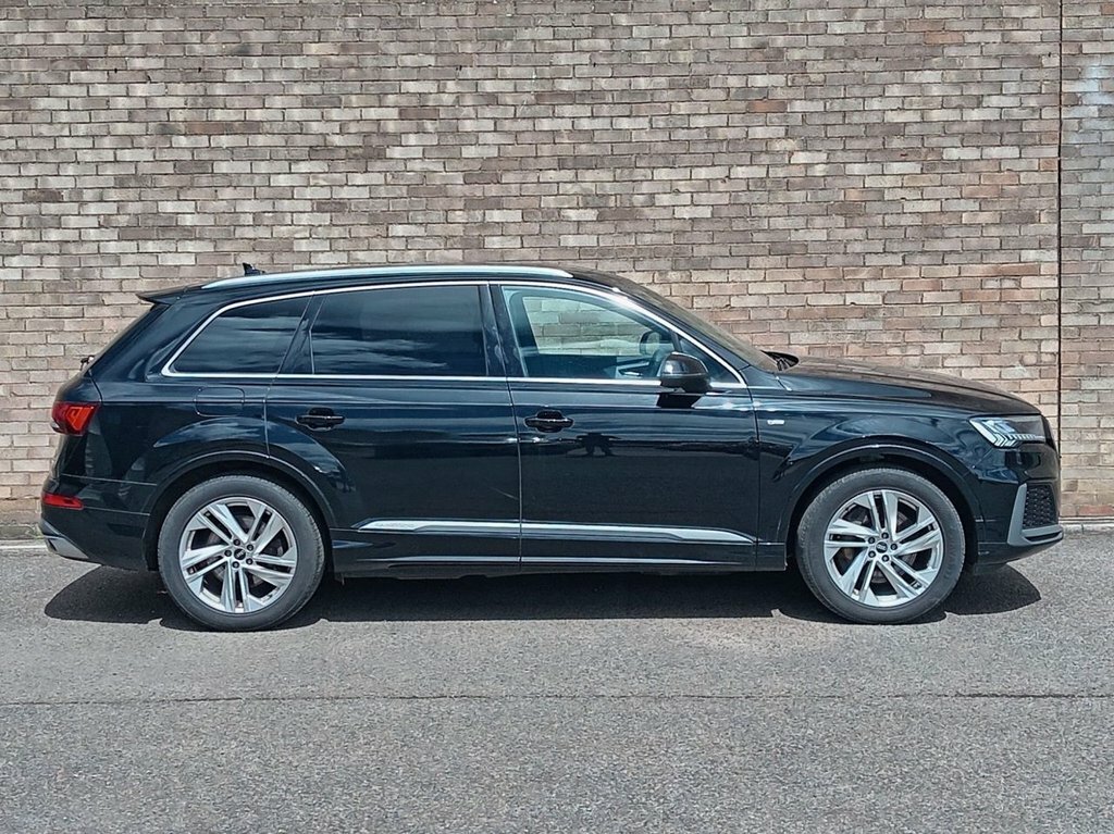 Audi Q7 3L S Line Black #3