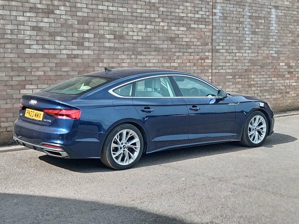 Audi A5 2L Sport Blue #4