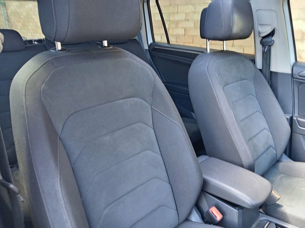 Volkswagen Tiguan Allspace 1.5L Sel White #6