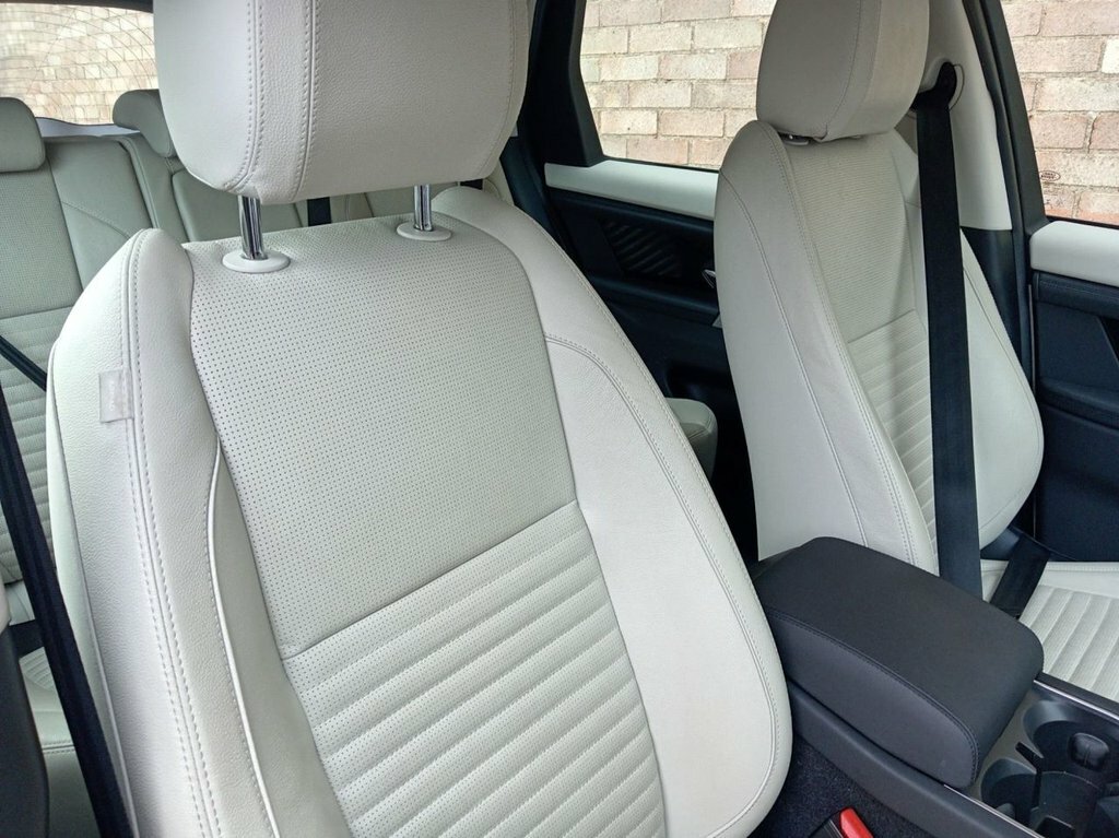 Land Rover Discovery Sport 2.0 D200 S White #2