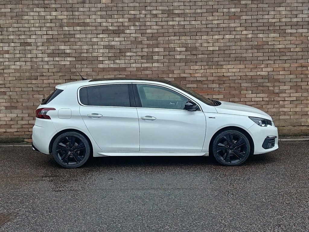 Peugeot 308 1.2L Gt Line White #4