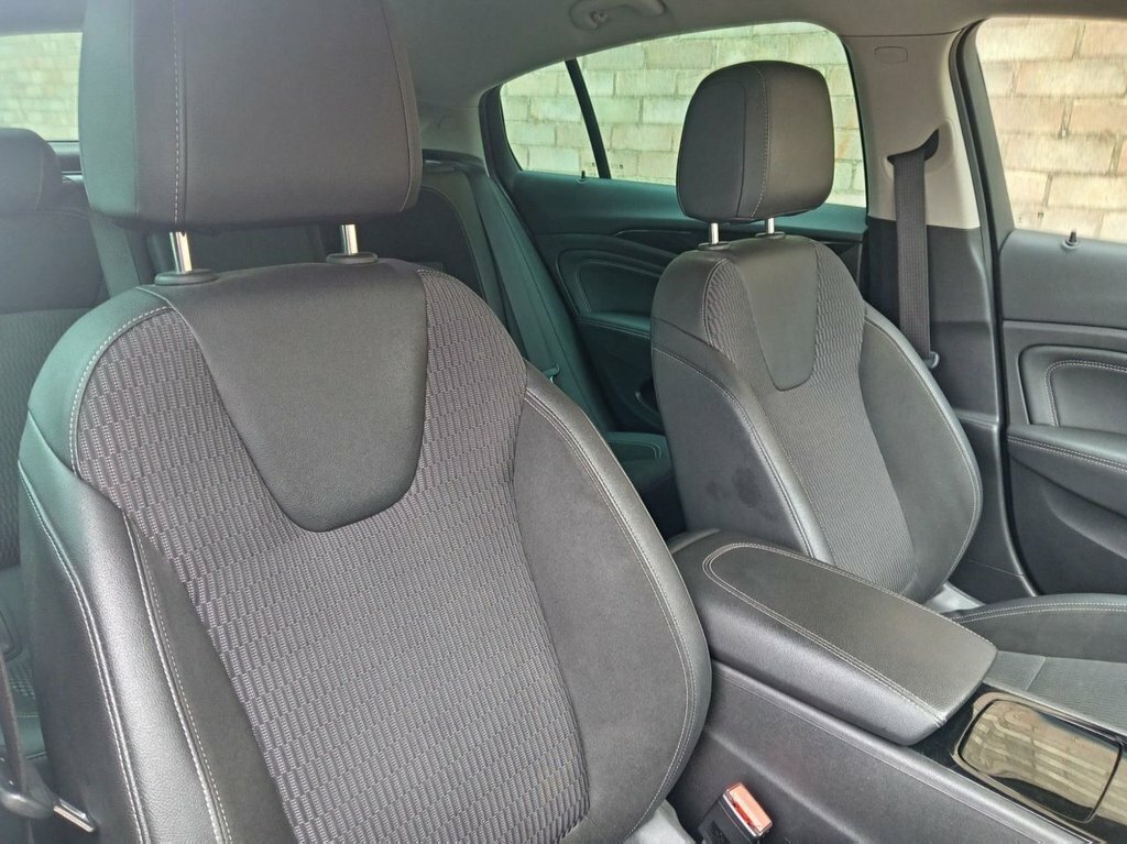 Vauxhall Insignia 2L Sri Nav White #4