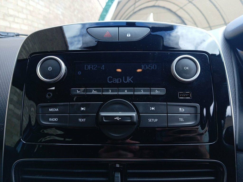 Renault Clio Clio Play Tce MF68GHY White #5