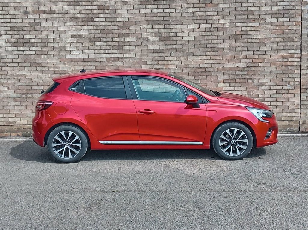Renault Clio 1L Iconic Red #2