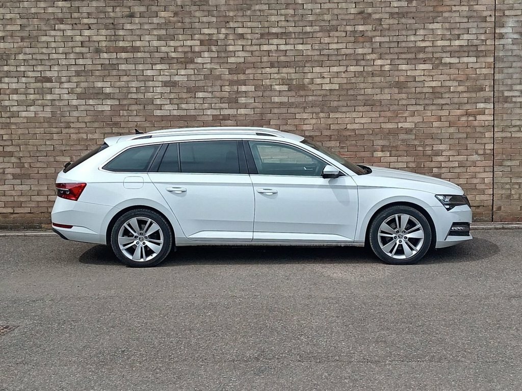 Skoda Superb 1.4L Se L White #2
