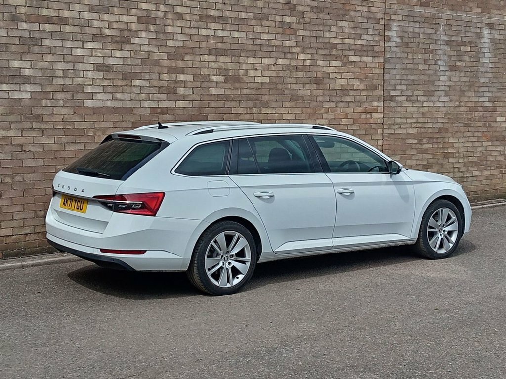 Skoda Superb 1.4L Se L White #3