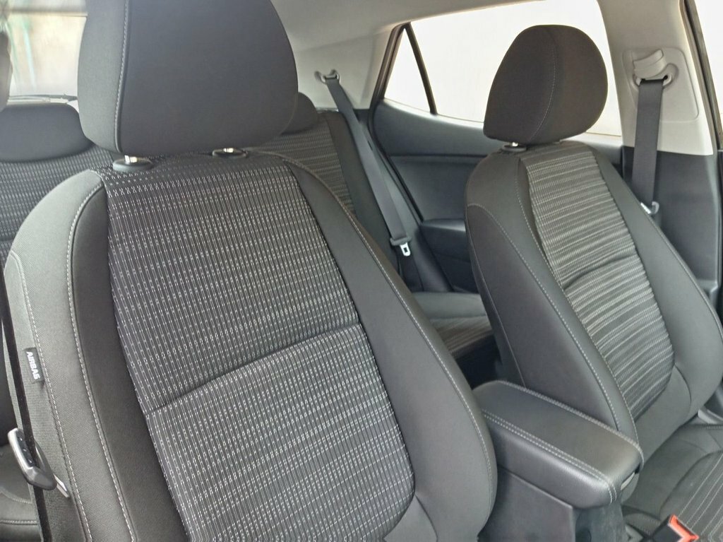 Kia Stonic 1L 2 Black #4