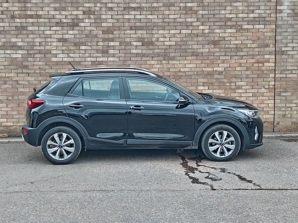 Kia Stonic 1L 2 Black #2