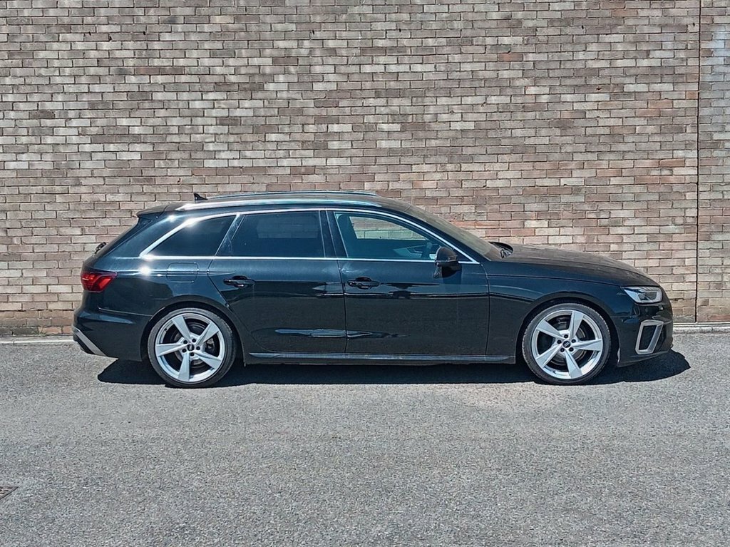 Audi A4 Avant 2L S Line Black #3