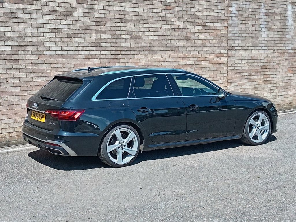 Audi A4 Avant 2L S Line Black #4