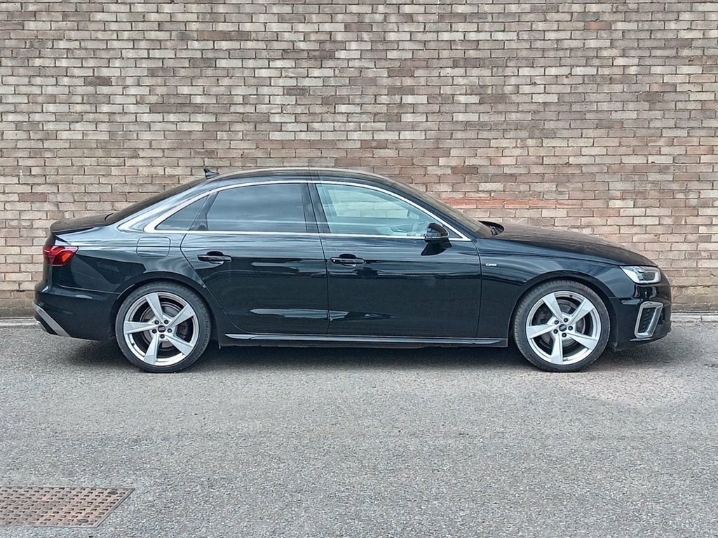 Audi A4 2L S Line Black #3