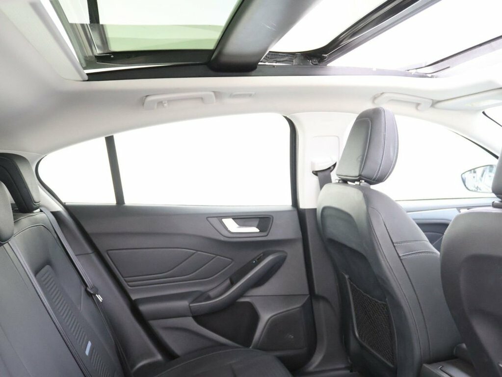 Ford Focus 1L Active X AP19YYZ Grey