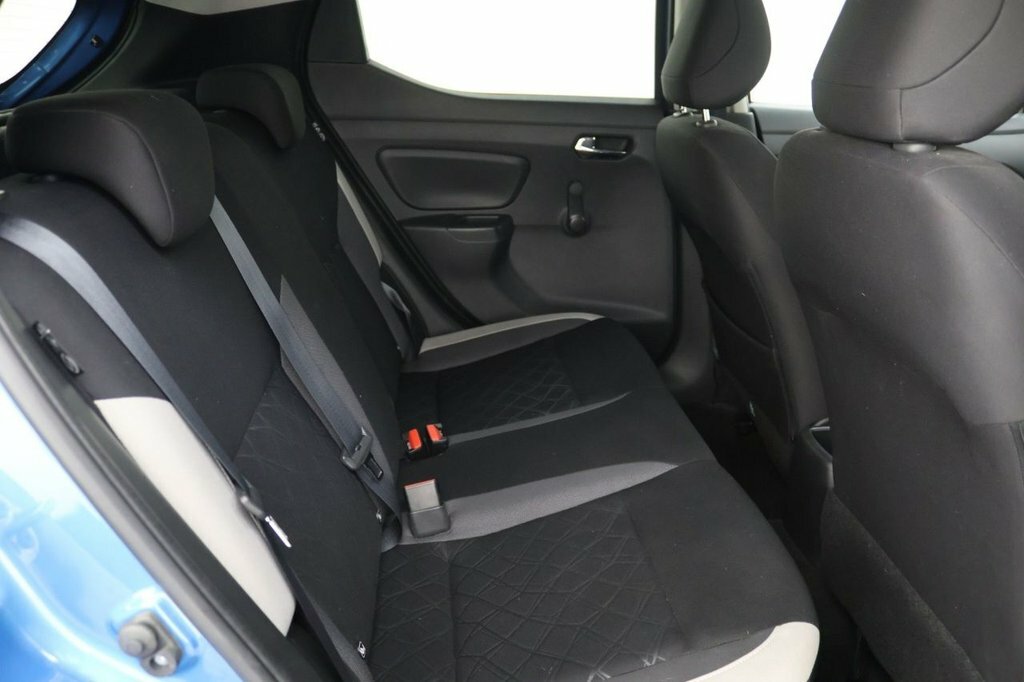 Nissan Micra Ig-t Tekna White #12