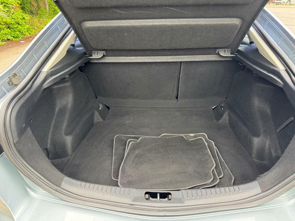Ford Mondeo Saloon Grey #23