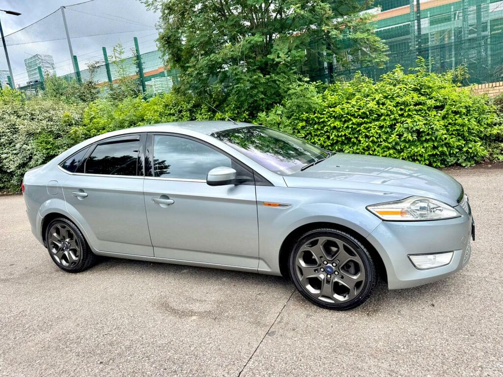 Ford Mondeo Saloon Grey #8