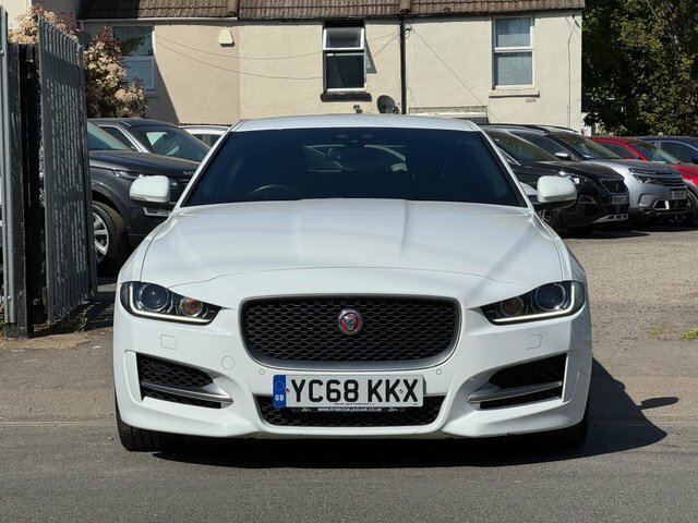 Jaguar XE 2.0D R-sport Euro 6 S S White