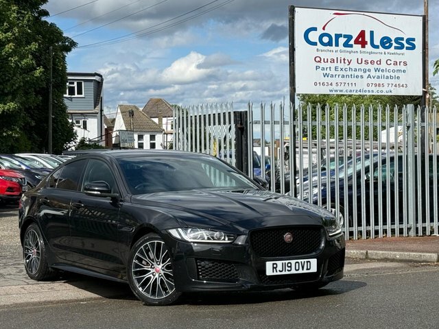 Jaguar XE 2.0I Landmark Euro 6 S S Black
