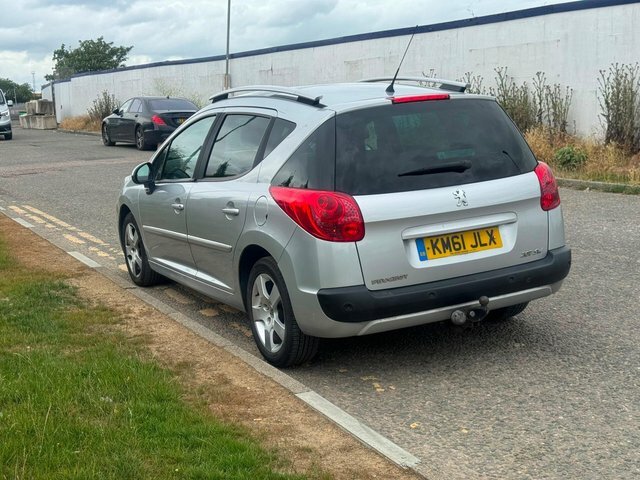 Peugeot 207 SW 1.6 Hdi Allure Euro 5 Silver #4