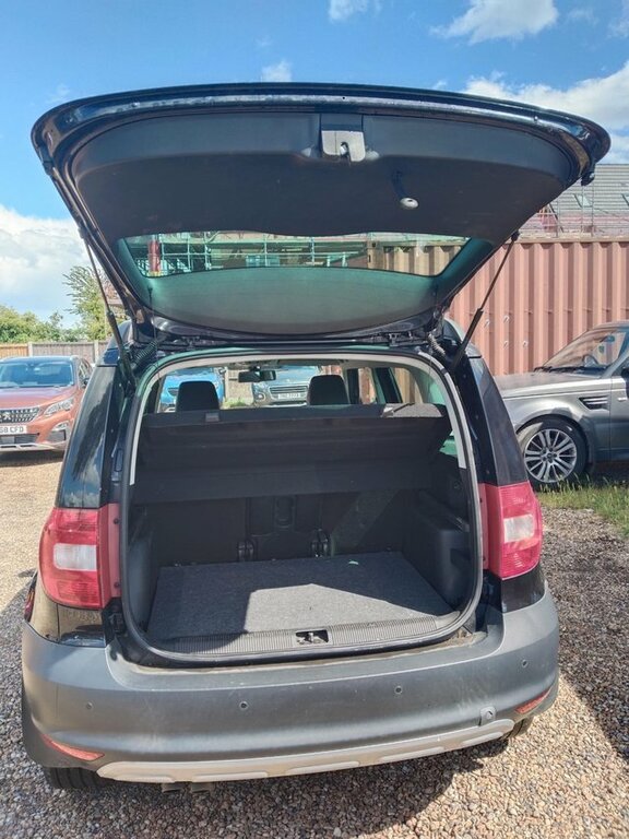 Skoda Yeti 2.0 Tdi Elegance Euro 5 Black #6