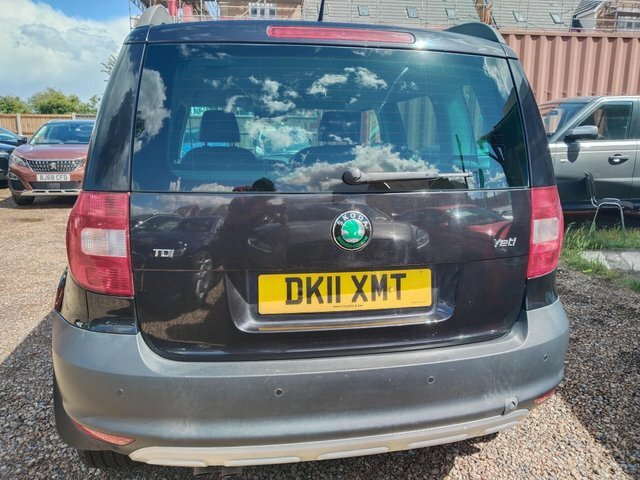 Skoda Yeti 2.0 Tdi Elegance Euro 5 Black #4