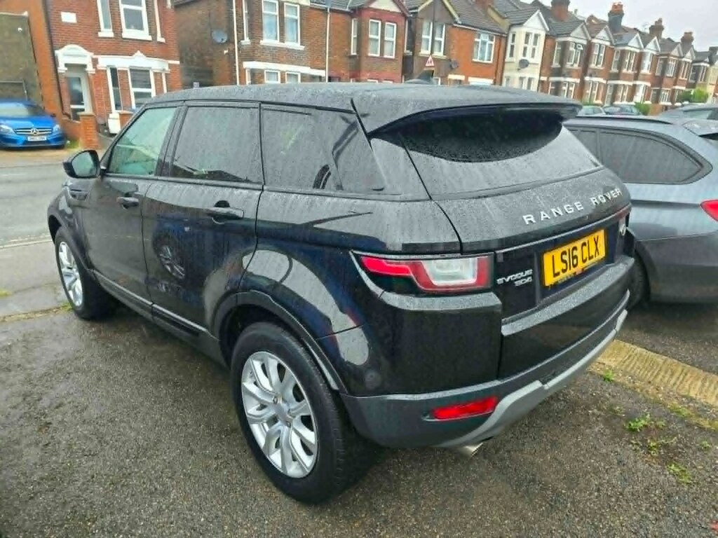 Land Rover Range Rover Evoque 2.0 Td4 Se Tech LS16CLX Black #4