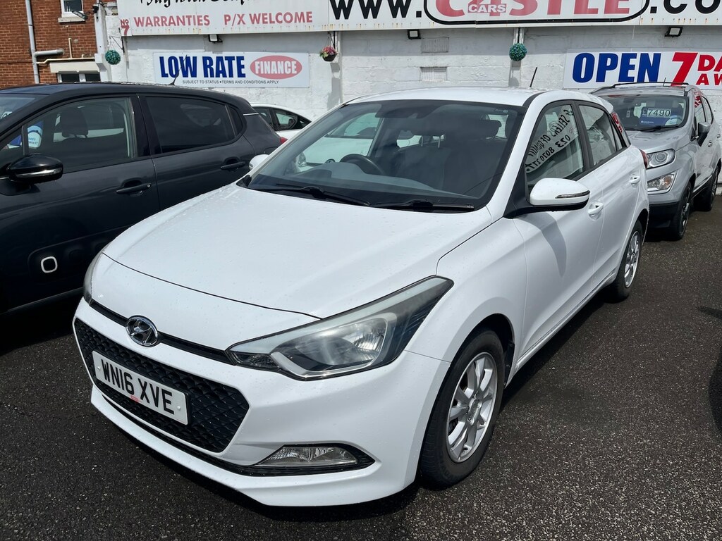 Hyundai I20 1.2 Se White #2
