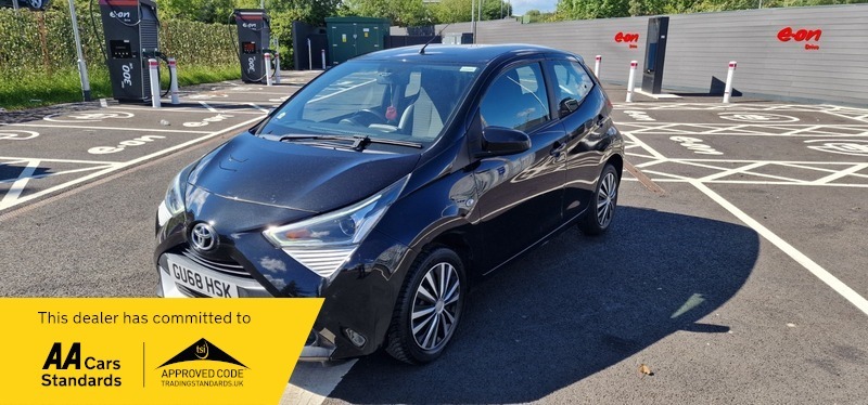 Toyota Aygo Reserve For 99..Vvt-i X-play Black #2