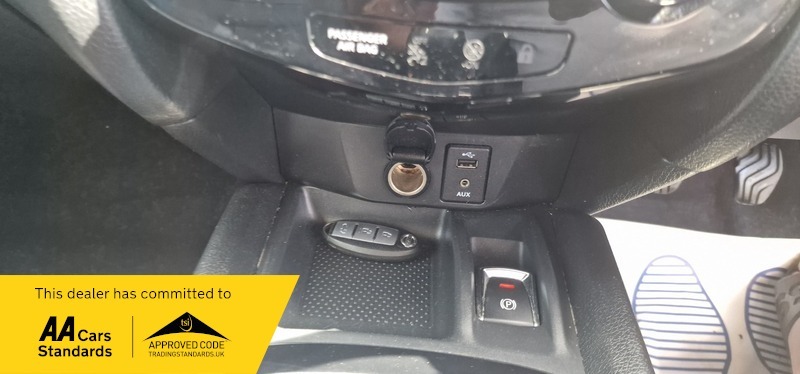Nissan X-Trail 1.6 Dig-t N-vision Silver #39