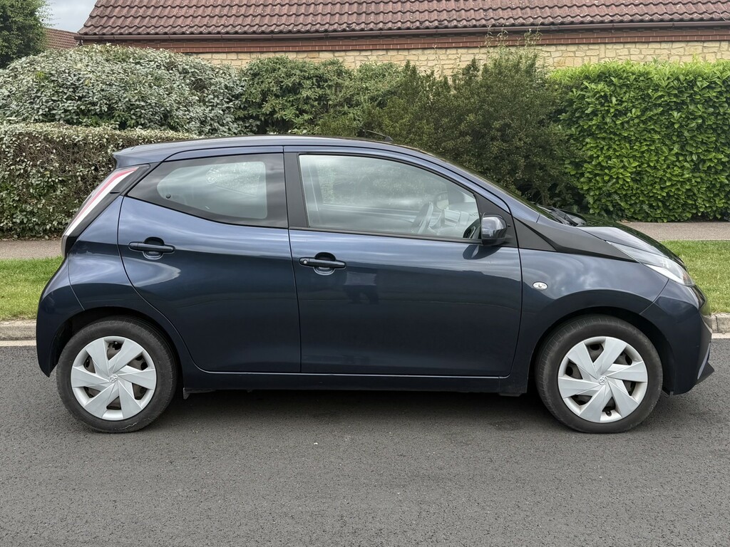 Toyota Aygo 1.0 Vvt-i X-play 201717 Blue #3