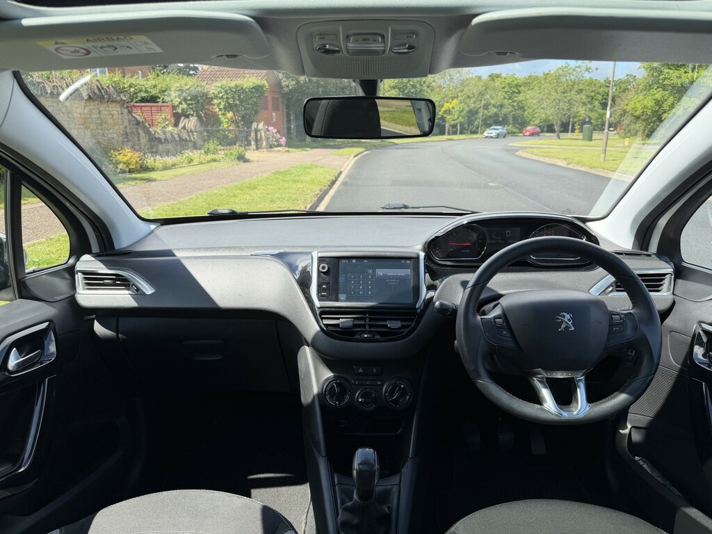 Peugeot 208 Active Silver #15
