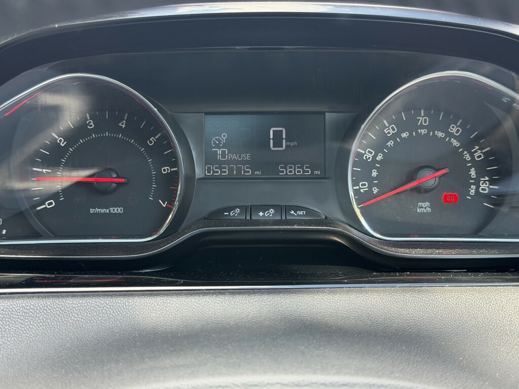 Peugeot 208 Active Silver #17