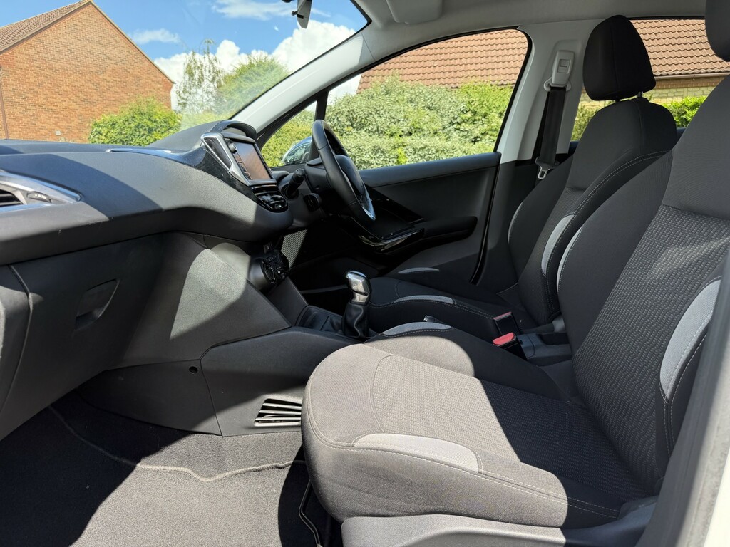 Peugeot 208 Active Silver #12