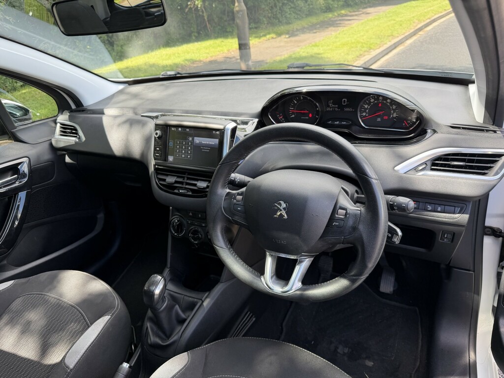 Peugeot 208 Active Silver #11