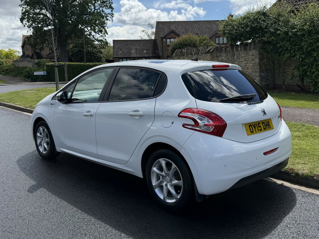 Peugeot 208 1.2 Vti Puretech Style White #6