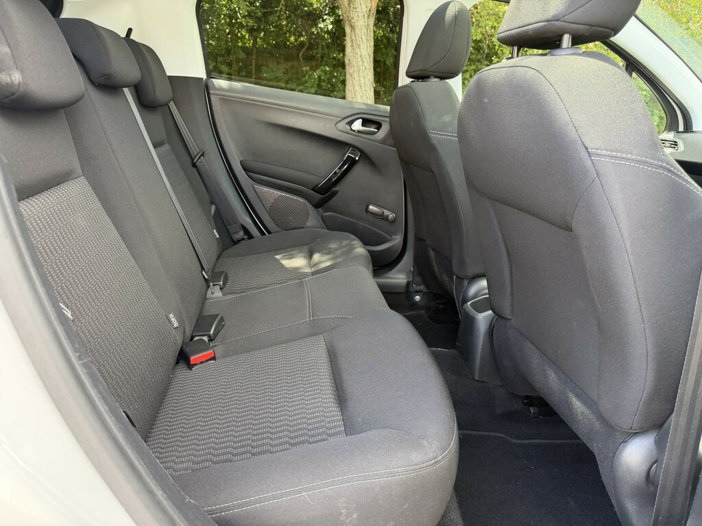Peugeot 208 Active Silver #14