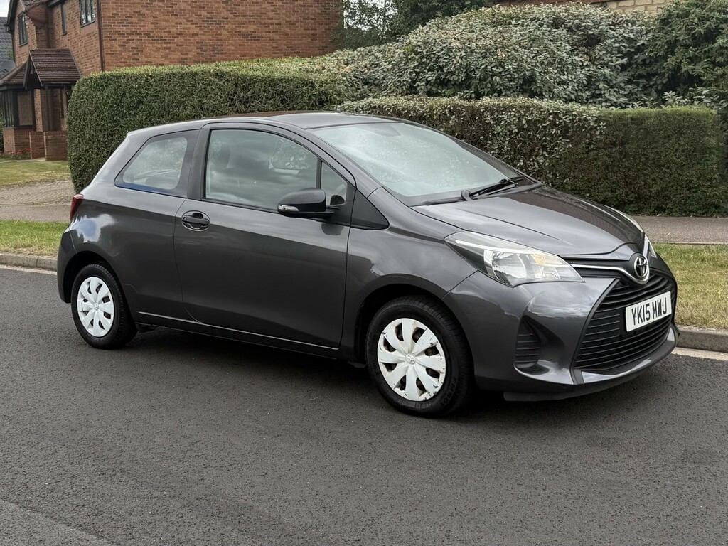 Toyota Yaris 1.0 Vvt-i Active Grey #2