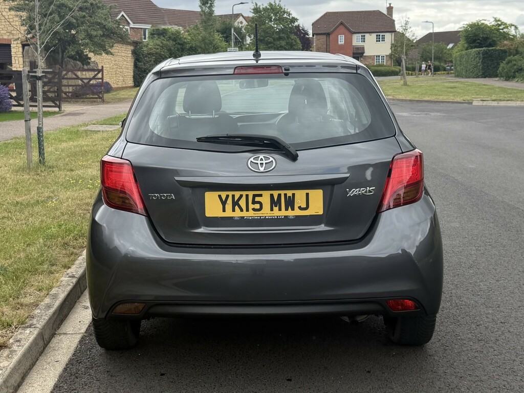 Toyota Yaris 1.0 Vvt-i Active Grey #5