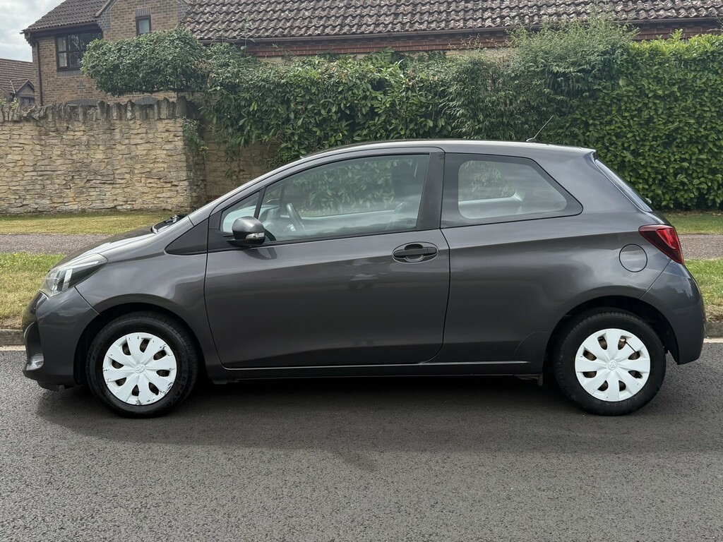 Toyota Yaris Icon Grey #7