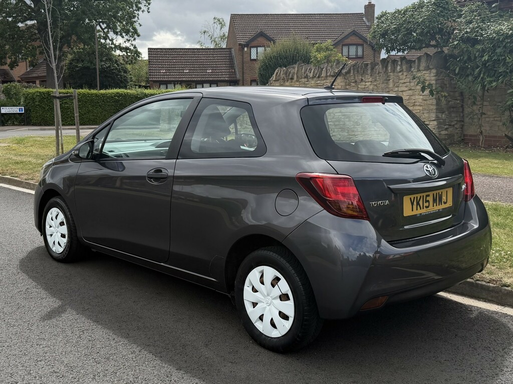 Toyota Yaris 1.0 Vvt-i Active Grey #6
